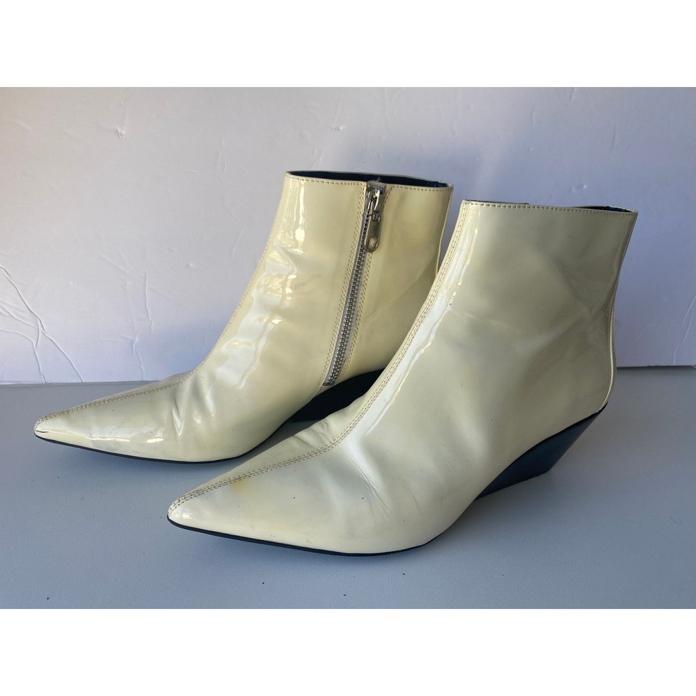 Calvin Klein Jeans Freda Womens US 7 Cream Patent Leather Ankle Bootie